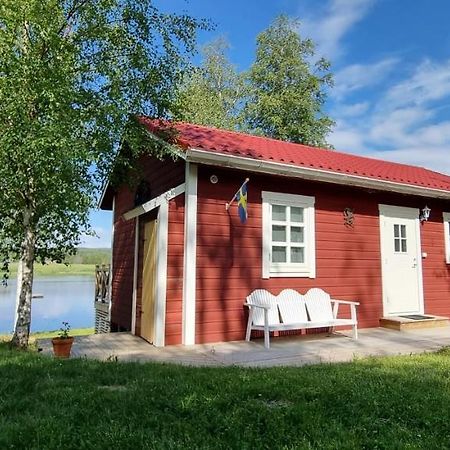 Mysig Stuga Med Sjoetomt, Naera Jaervsoebacken Eksteriør billede