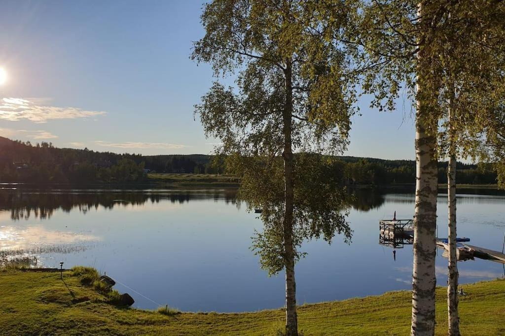 Mysig Stuga Med Sjoetomt, Naera Jaervsoebacken Eksteriør billede